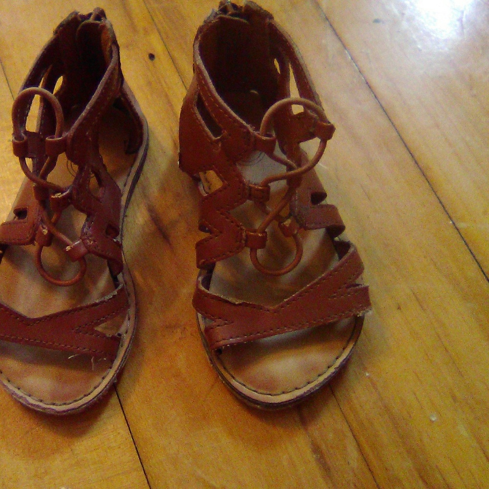 Girl glidator sandels